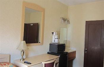 Traveler'S Hotel 萨利纳斯 外观 照片